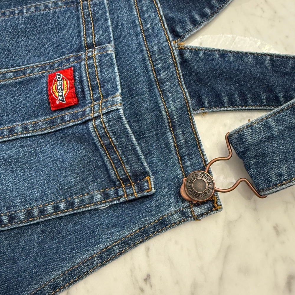 NEW Dickies Girls Size M 8-10 Blue Denim Short Overalls - Picture 2 of 6